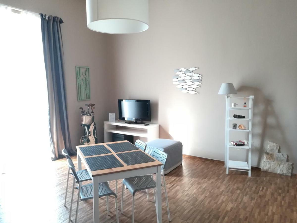 Ad Home Трани Екстериор снимка